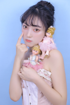 他和她的孤独情事:他